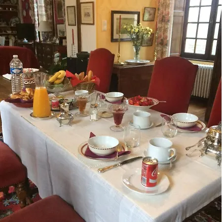 Manoir Hubert Bed and Breakfast 3*