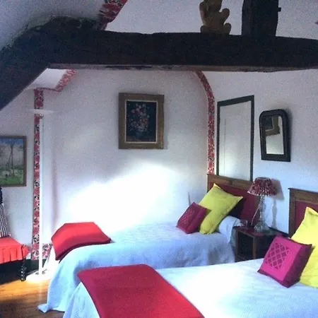 Manoir Hubert Bed and Breakfast 3*