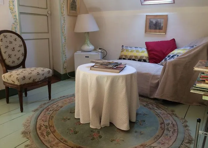 Manoir Hubert ベッド・アンド・ブレックファスト 3*